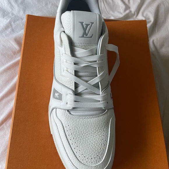 LOUIS VUITTON MEN TRAINER SNEAKERS - Picture 1 of 5